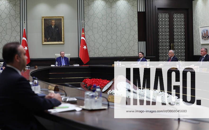 Turkish President Erdogan Chairs Presidential Cabinet Meeting in Ankara Turkish President Recep Tayyip Erdogan chairs a Presidential Cabinet meeting at the Presidential Complex in Ankara, Turkey, on September 28, 2026. Photo by Turkish presidency apaimages Istanbul Istanbul Turkey 280926_Turkey_TPO_00(7)