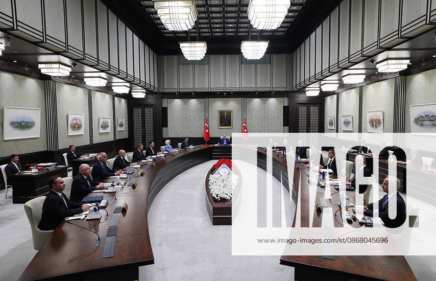 Turkish President Erdogan Chairs Presidential Cabinet Meeting in Ankara Turkish President Recep Tayyip Erdogan chairs a Presidential Cabinet meeting at the Presidential Complex in Ankara, Turkey, on September 28, 2026. Photo by Turkish presidency apaimages Istanbul Istanbul Turkey 280926_Turkey_TPO_00(2)