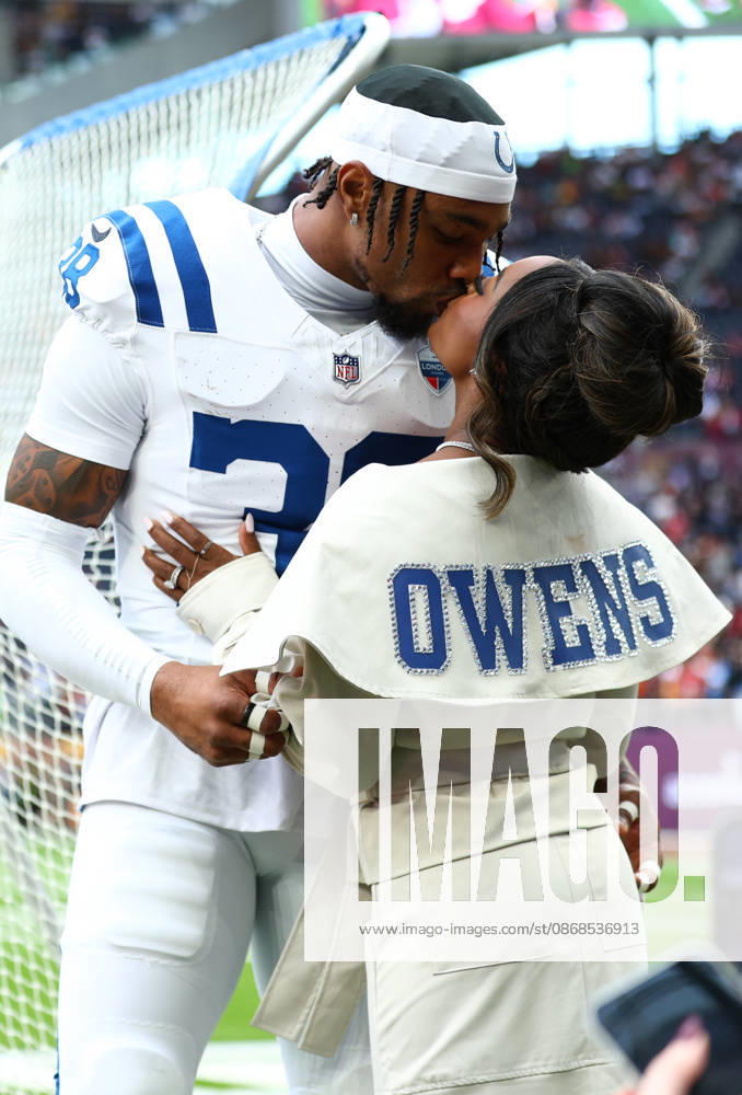 US artistic gymnastics legends SIMONE BILES attends the NFL 2026 27 regular season matchday 4 between INDIANAPOLIS COLTS and WASHINGTON COMMANDERS at the Tottenham Hotspur Stadium in London, United Kingdom. London United Kingdom - ZUMAc179 20261004_zep_c179_007
