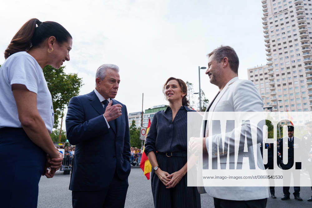Ayuso Attends the Hispanic Heritage Parade in Madrid The president of the Community of Madrid, Isabel Díaz Ayuso 2d, and the U.S. Ambassador to Spain, Benjamín León 2i, during the Hispanic Heritage Parade on October 4, 2025, in Madrid, Spain. For the third consecutive year, the Hispanic Heritage Parade wound its way down Gran Vía, with the largest display to date. Twenty countries from the Americas, plus the United States, Equatorial Guinea, the Philippines, Guam, and the Northern Mariana Islands, were the highlights of this year’s event. October 4, 2026, Madrid, Spain