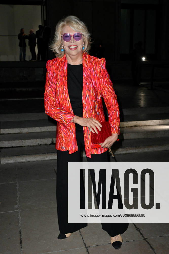 PFW Jean Paul Gaultier Outside Arrivals Amanda Lear arriving at Jean Paul Gaultier show during Paris Fashion Week, in Paris, France on 4 October 2026. Photo by Julien Reynaud APS-Medias ABACAPRESS.COM Paris France