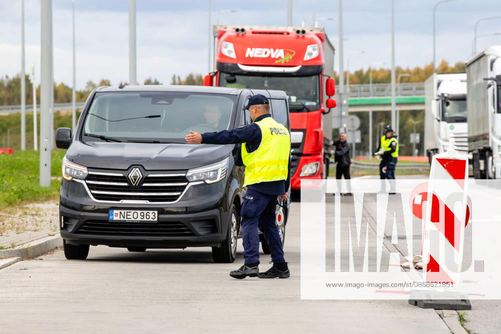 The meeting between Martynas Katelynas and Marcin Kierwinski at the Budzisko Border Control Point on October 5, 2026, in Budzisko