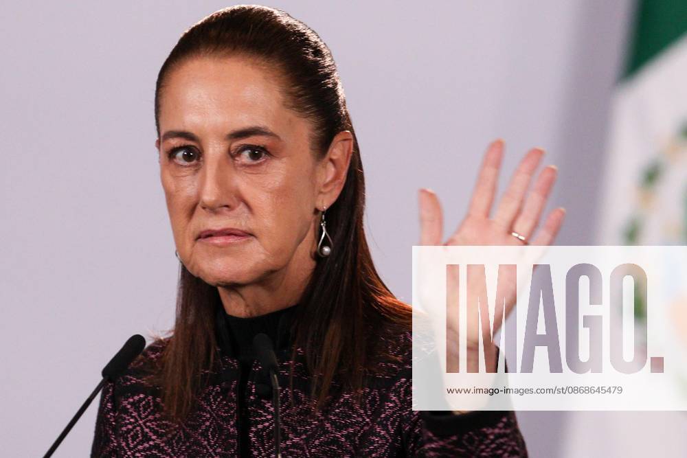 TO-45353- Ciudad de M& xe9;xico. 2026-10 -05. Claudia Sheinbaum Pardo, President of Mexico, during the daily morning press conference in the Treasury Room of the National Palace in Mexico City. Alejandro God& xcd;nez Clasos.com.mx - ZUMAcs4_ 20261005_faa_cs4_030