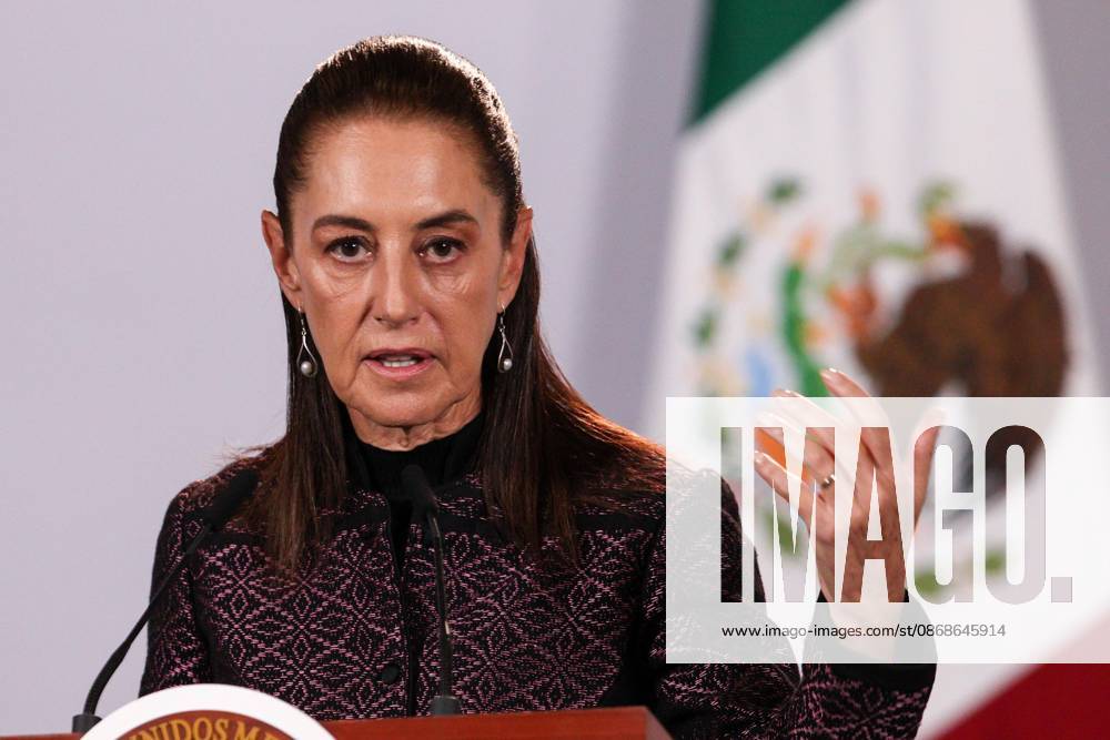 TO-45353- Ciudad de M& xe9;xico. 2026-10 -05. Claudia Sheinbaum Pardo, President of Mexico, during the daily morning press conference in the Treasury Room of the National Palace in Mexico City. Alejandro God& xcd;nez Clasos.com.mx - ZUMAcs4_ 20261005_faa_cs4_060