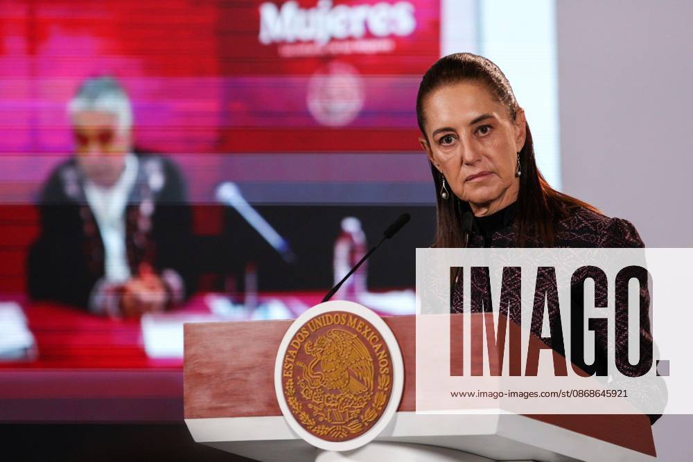 TO-45353- Ciudad de M& xe9;xico. 2026-10 -05. Claudia Sheinbaum Pardo, President of Mexico, during the daily morning press conference in the Treasury Room of the National Palace in Mexico City. Alejandro God& xcd;nez Clasos.com.mx - ZUMAcs4_ 20261005_faa_cs4_063