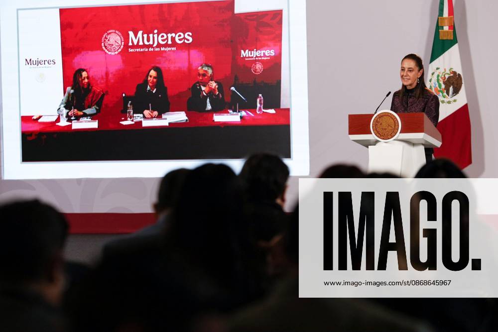 TO-45353- Ciudad de M& xe9;xico. 2026-10 -05. Claudia Sheinbaum Pardo, President of Mexico, during the daily morning press conference in the Treasury Room of the National Palace in Mexico City. Alejandro God& xcd;nez Clasos.com.mx - ZUMAcs4_ 20261005_faa_cs4_071