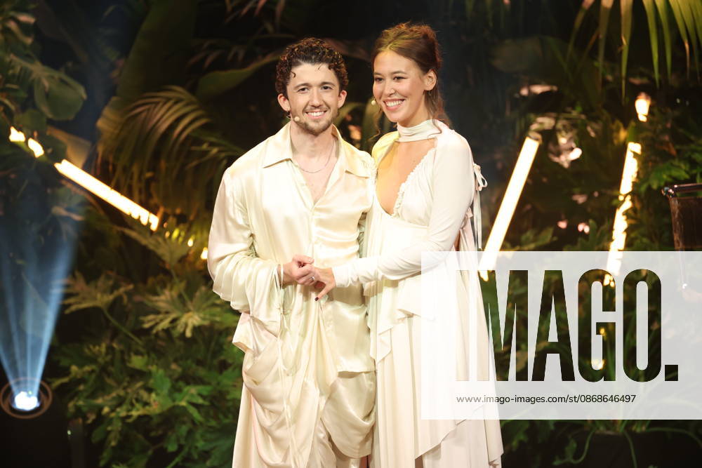 FIRST STEPS 2026 Hosts Malaya and Maximilian Presenting an award on stage at the FIRST STEPS 2026 awards ceremony at the Theater des Westens in Berlin
