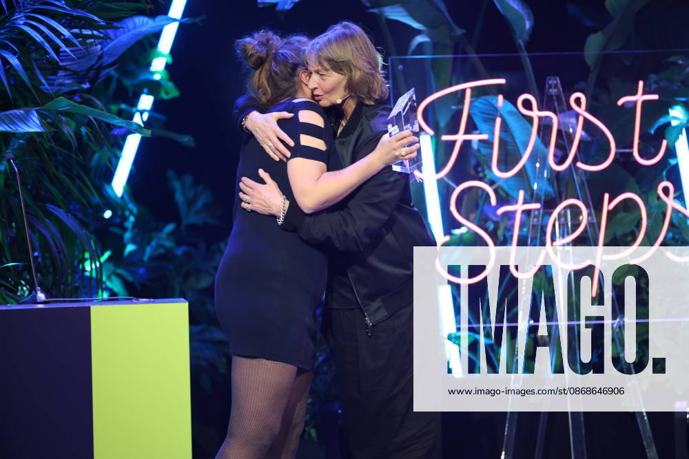 FIRST STEPS 2026 Michael Ballhaus Award: Laudation by Bella Halben and Michael Ballhaus; Award-winning film: RUN ME WILD, cinematography by Lea Dähne; Award ceremony on stage at the FIRST STEPS 2026 awards ceremony at the Theater des Westens in Berlin