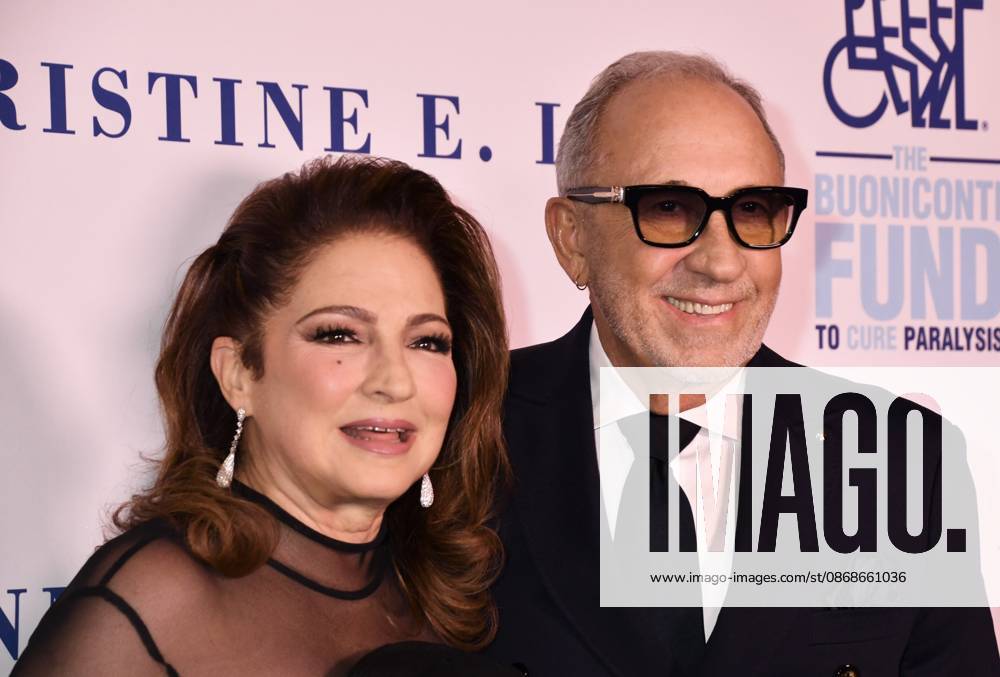 NEW YORK, NY - OCTOBER 5: Gloria Estefan and Emilio Estefan at the 41st Annual Great Sports Legends Dinner on October 5, 2026 at the New York Hilton in New York City.