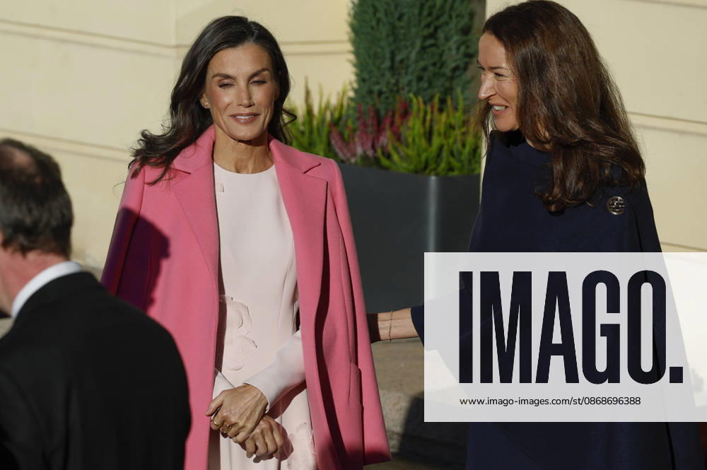 Queen of Spain Letizia (L) and Finnish President Alexander Stubb s wife, Suzanne Innes-Stubb (R) upon their arrival at the Presidential Palace for the welcome ceremony as part of the Spanish king and queen s state visit to Finland in Helsinki, Finland, 06 October 2026. Spanish King and Queen visit Finland !ACHTUNG: NUR REDAKTIONELLE NUTZUNG!