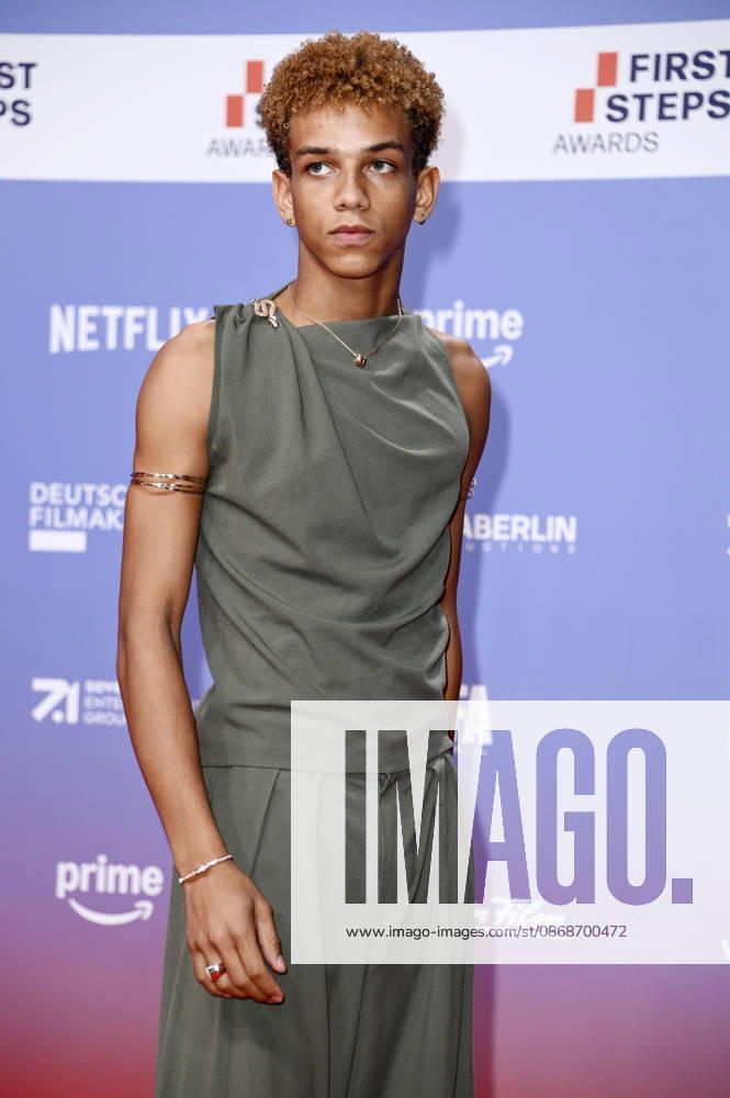 Salimou Thiam at the 27th First Steps Awards ceremony in 2026 at the Theater des Westens in Berlin, October 5, 2026 Foto:xN.xKubelkax xFuturexImagex first_steps_6200