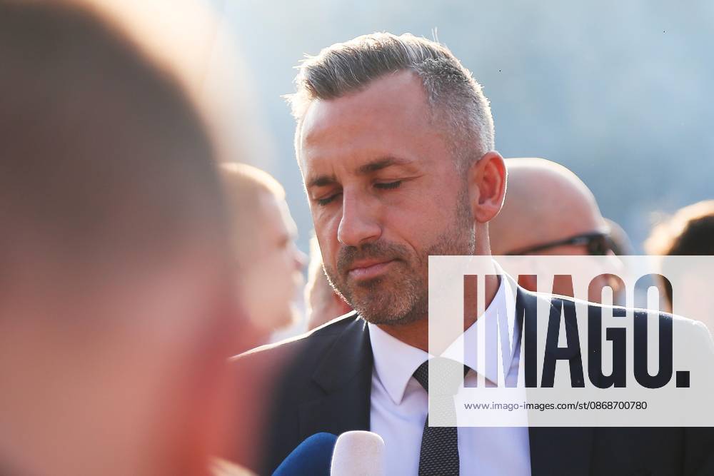 Magdeburg, Saxony-Anhalt, Germany, October 6, 2026: Inaugural session of the state parliament. AfD politician Ulrich Siegmund approaches demonstrators on Domplatz and gives interviews.