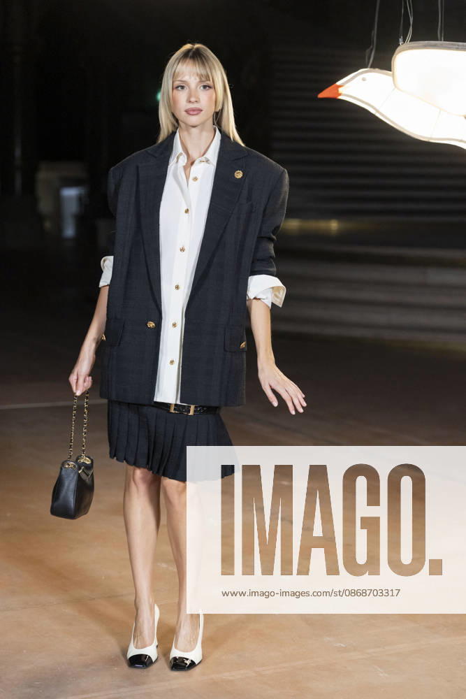 Angèle at the photocall for the Chanel Spring Summer 2027 collection at the Grand Palais in Paris on October 5, 2026. Olivier Borde, Bestimage. Photocall for the Chanel Spring Summer 2027 collection at the Grand Palais in Paris on October 5, 2026. Paris, France