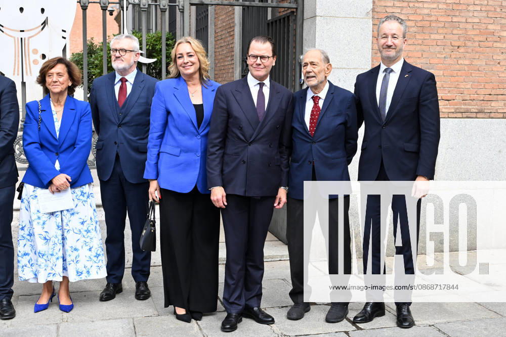 The Prado Museum reopens the Queen Christina Sculpture Gallery with a visit from Prince Daniel of Sweden. Prince Daniel of Sweden (3rd from left) and Javier Solana (2nd from left) pose for the media upon their arrival at the museum ahead of the reopening of the Queen Christina Sculpture Gallery, on October 6, 2026, in Madrid, Spain. CELEBRITIES PRADO MUSEUM ROYALTY PRINCE José Madrid Madrid Spain