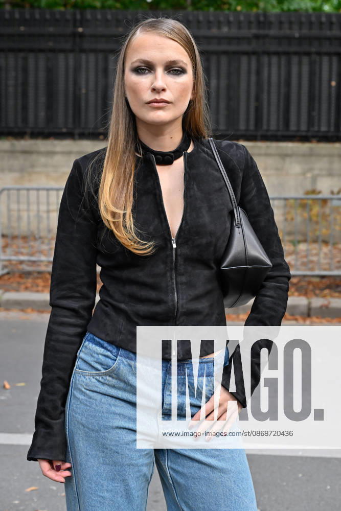 PFW Christopher Esber Outside Arrivals Camille Razat arriving at Christopher Esber show during Paris Fashion Week, in Paris, France on 6 October 2026. Photo by Julien Reynaud APS-Medias ABACAPRESS.COM Paris France