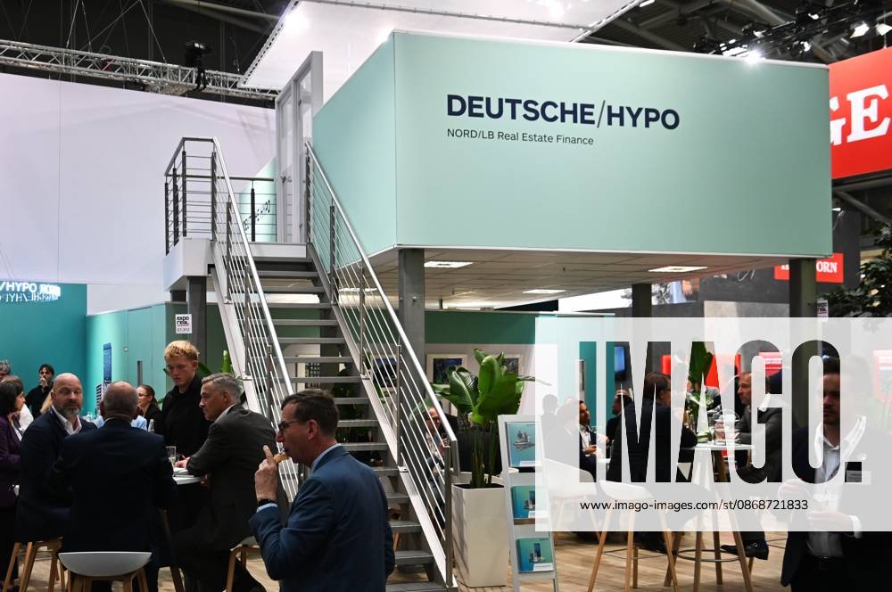 EXPO REAL 2026 is currently taking place at the Messe München exhibition grounds. It is Europe’s largest international trade fair for real estate, investment, and infrastructure. Photo: Deutsche Hypo booth. Deutsche Hypo (Deutsche Hypothekenbank NORD LB Real Estate Finance) is a center of expertise within NORD LB specializing in com