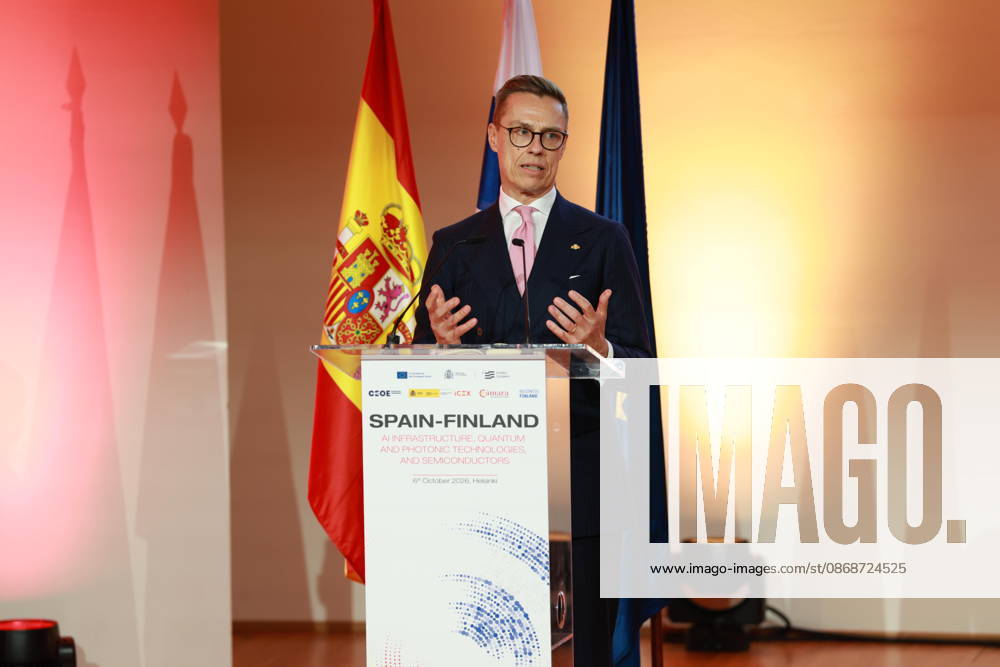 President ALEXANDER STUBB and his spouse SUZANNE INNES-STUBB welcome King FELIPE VI and Queen LETIZIA of Spain during the official welcoming ceremony marking the start of the royal couple s state visit to strengthen bilateral relations. Espoo Finland - ZUMAt172 20261006_zip_t172_050