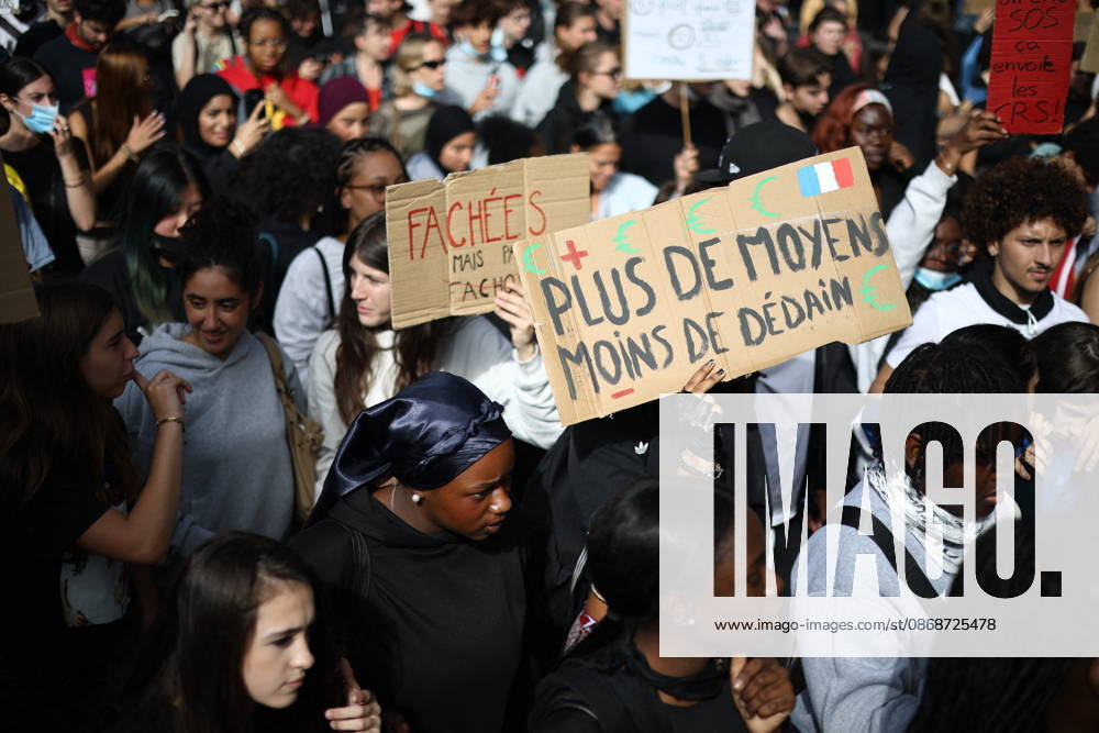 Student Demonstration - Paris Sudents are gathering at the Republique Square to protest against the current state of public education, once again, on October 6, 2026, in Paris, France. They demand more resources for the national education system, and raise against the far right party - le Rassemblement National. Photo by Raphael Lafargue ABACAPRESS.COM Paris France