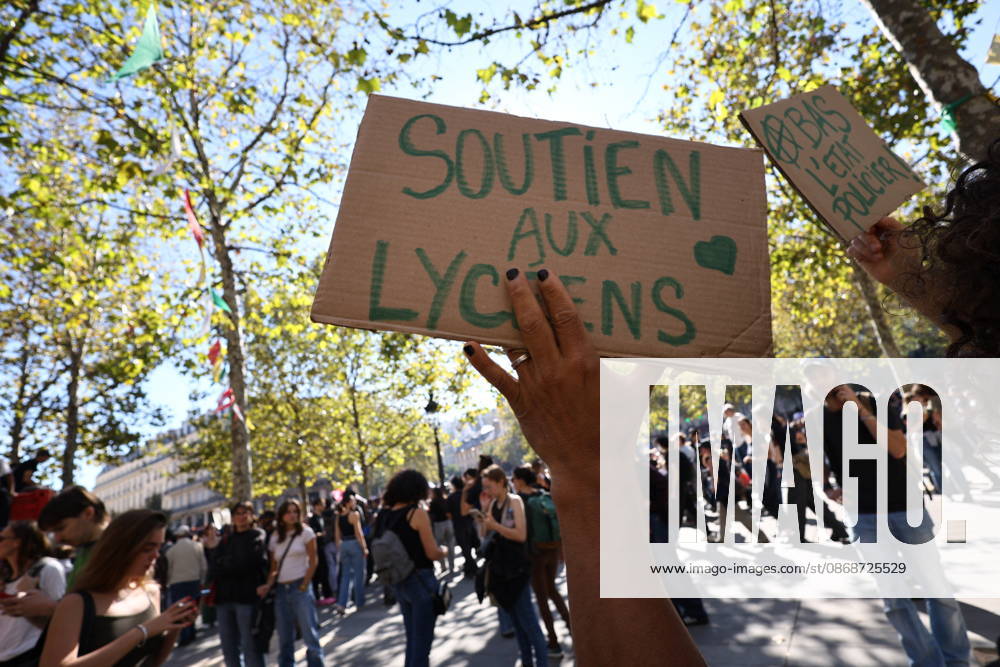 Student Demonstration - Paris Sudents are gathering at the Republique Square to protest against the current state of public education, once again, on October 6, 2026, in Paris, France. They demand more resources for the national education system, and raise against the far right party - le Rassemblement National. Photo by Raphael Lafargue ABACAPRESS.COM Paris France