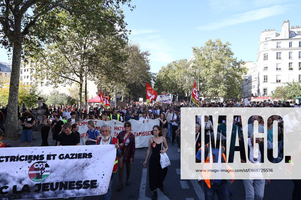 Student Demonstration - Paris Sudents are gathering at the Republique Square to protest against the current state of public education, once again, on October 6, 2026, in Paris, France. They demand more resources for the national education system, and raise against the far right party - le Rassemblement National. Photo by Raphael Lafargue ABACAPRESS.COM Paris France
