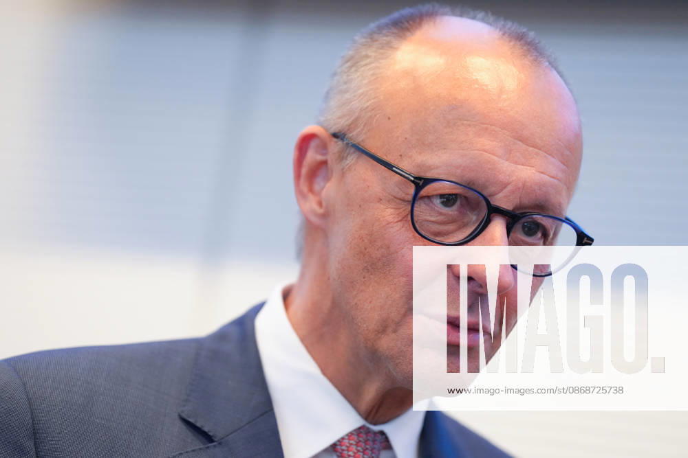 Opening photos from the CDU parliamentary group meeting: Chancellor Friedrich Merz, a portrait of the CDU, at the start of the parliamentary group meeting of the CDU CSU parliamentary group in the German Bundestag, Berlin, October 6, 2026, Berlin, Berlin, Germany