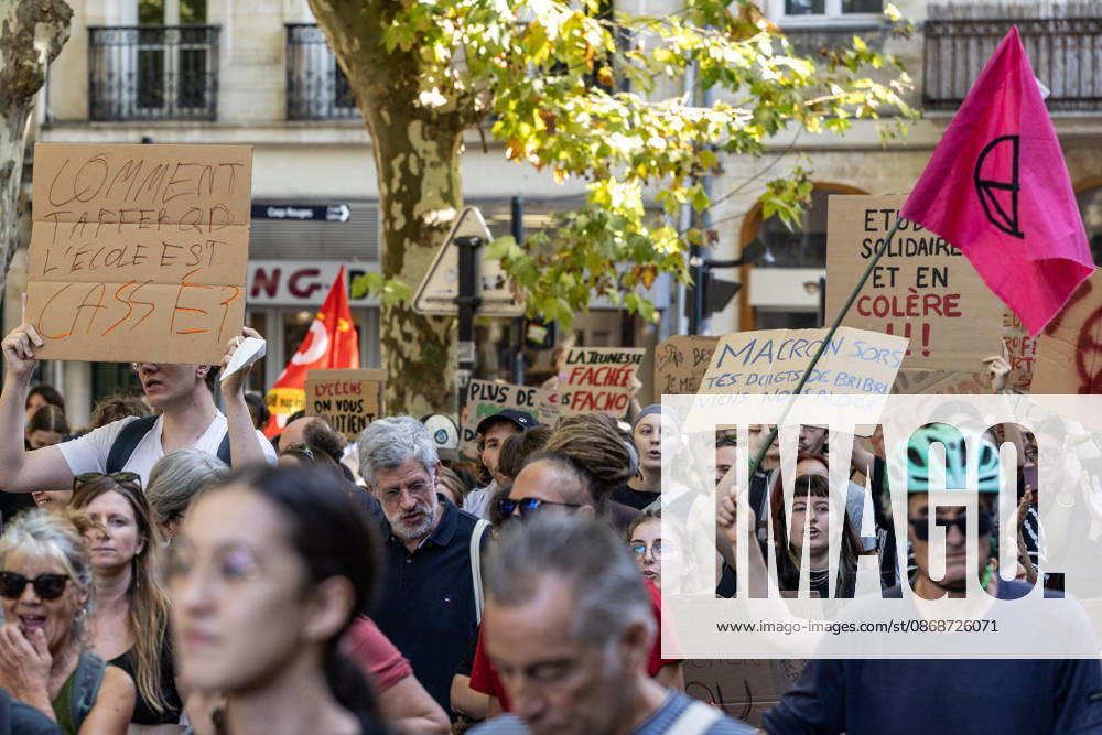 Students Demonstration Over Education Conditions - Bordeaux High school students demonstrate in the streets during a nationwide mobilization calling for more resources and improved conditions in school, in Bordeaux, France, on October 6, 2026. Photo by Margot Le Gonidec ABACAPRESS.COM Bordeaux France