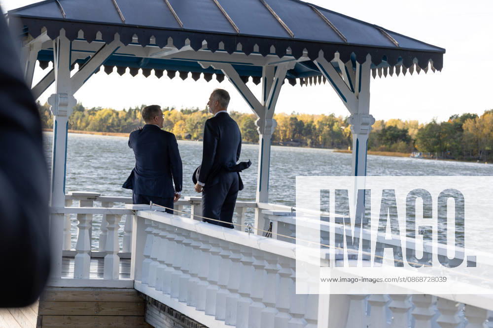 King FELIPE VI of Spain is welcomed by Finnish Prime Minister PETTERI ORPO at the Prime Minister s official residence during the King s state visit to Finland. Helsinki Finland - ZUMAt172 20261006_zip_t172_059
