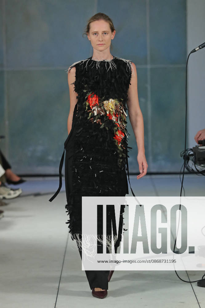 PFW - Litkovska Runway A model walks the runway during the Litkovska Womenswear Spring Summer 2027 show as part of the Paris Fashion Week on October 6, 2026 in Paris, France. Photo by Alain-Gil Gonzalez ABACAPRESS.COM Paris France