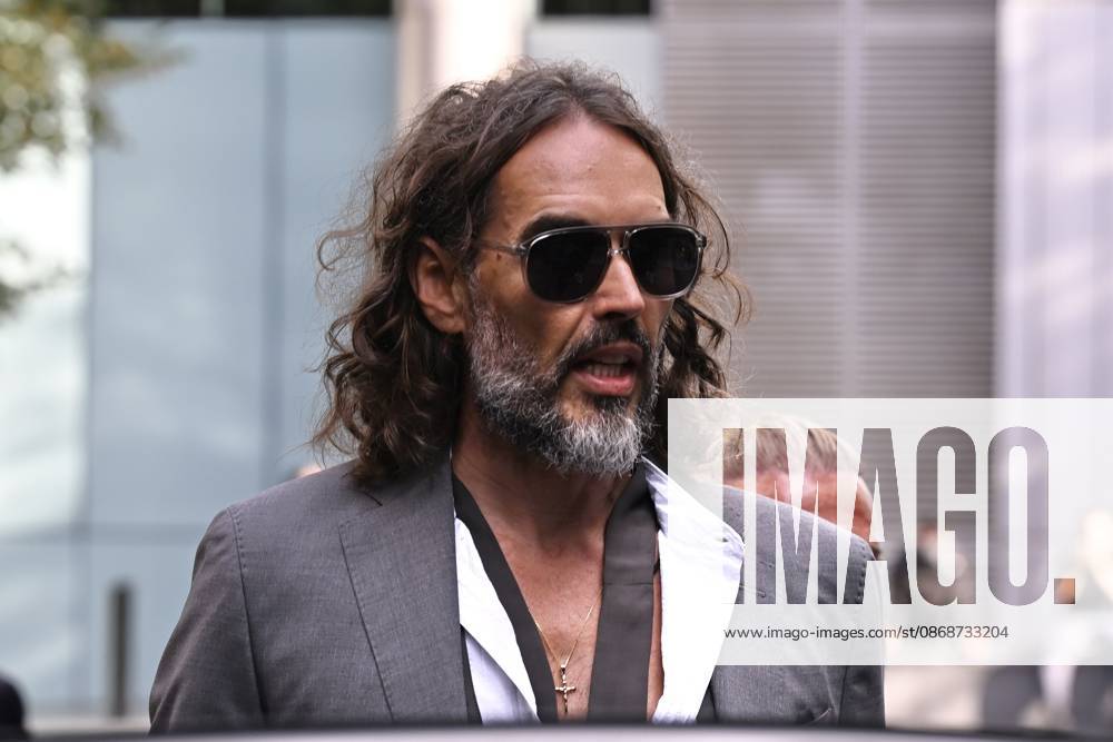 Russell Brand and his wife leave court in London LONDON, UNITED KINGDOM - OCTOBER 6: British comedian Russell Brand leaves Southwark Crown Court with his wife, Laura Brand (not seen), following a preliminary hearing related to rape and sexual assault allegations against him in London, United Kingdom, on October 6, 2026. Rasid Necati Aslim Anadolu London United Kingdom. Editorial use only. Please get in touch for any other usage.