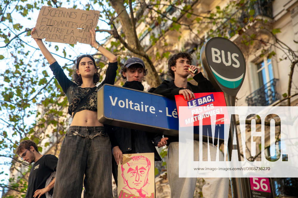 Student Demonstration - Paris Tens of thousands of high school students marched from République to Nation, protesting the lack of staff and resources, class sizes deemed too large, the condition of certain school buildings, and the Parcoursup college admissions system. A coalition of National Education unions—including the FSU, CGT, FO, CFDT, Unsa, Sud, and Solidaires—joined the protest, on October 6, 2026, in Paris, France. Photo by Denis Prezat ABACAPRESS.COM Paris France