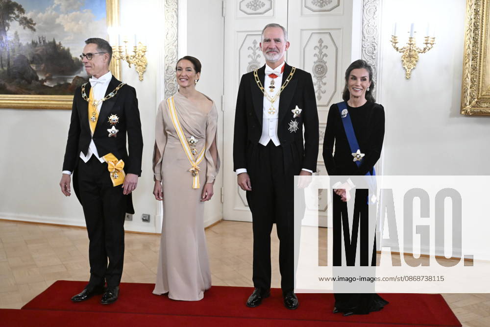 LKS 20261006 Spain s King Felipe (2nd right) and Queen Letizia (right) pose with Finland s President Alexander Stubb (left) and and his wife Suzanne Innes-Stubb (2nd left) before the dinner at the Presidential Palace in Helsinki, Finland, on October 6, 2026. Spain s King Felipe and Queen Letizia are on a two-day state visit to Finland. - HEIKKI SAUKKOMAA Helsinki Finland