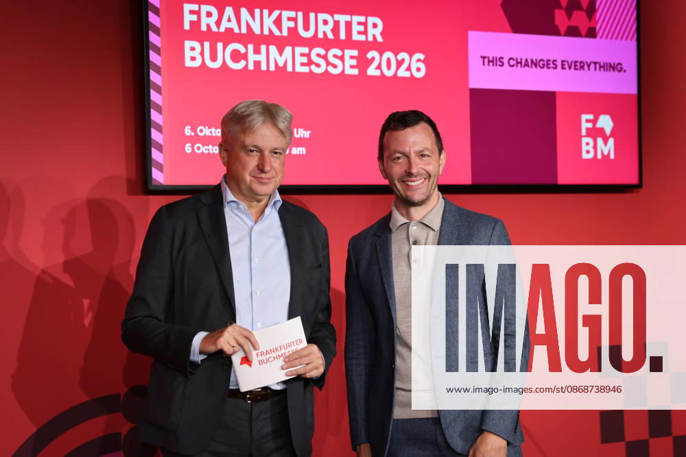 Opening of the 78th Frankfurt Book Fair: Jürgen Boos (left), Director of the Frankfurt Book Fair, and Sebastian Guggolz (right), President of the German Publishers and Booksellers Association, stand together at the opening press conference for the 2026 Frankfurt Book Fair. The Guest of Honor country in 2026 is t 2026-10-06_frankfurter-buchmesse_03