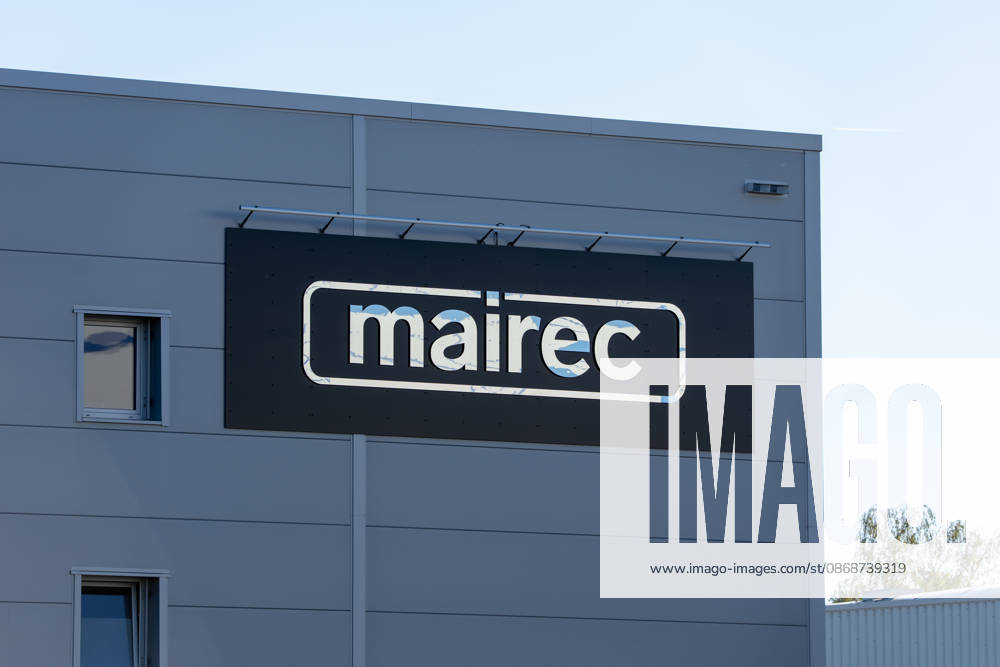 Machine Fire in Warehouse Causes Heavy Smoke; Company Building Evacuated On Tuesday, October 6, 2026, a machine fire broke out in Alzenau in the Aschaffenburg district. The fire started in the electrical system of a machine and caused heavy smoke to fill the warehouse and offices.