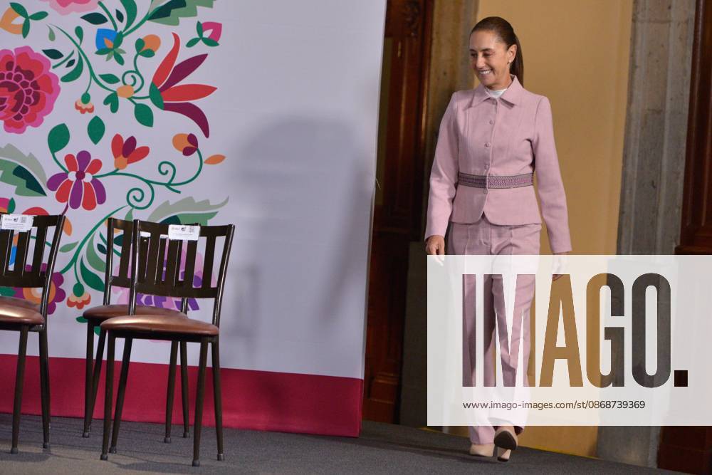 TO-45365-MEXICO , June 10, 2026. Mexican President Claudia Sheinbaum spoke about the increase in health clinics and national policy during the "People& 039;s Conference" at the National Palace in Mexico City. Clasos.com.mx - ZUMAcs4_ 20261006_faa_cs4_008