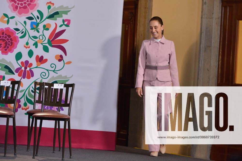 TO-45365-MEXICO , June 10, 2026. Mexican President Claudia Sheinbaum spoke about the increase in health clinics and national policy during the "People& 039;s Conference" at the National Palace in Mexico City. Clasos.com.mx - ZUMAcs4_ 20261006_faa_cs4_010