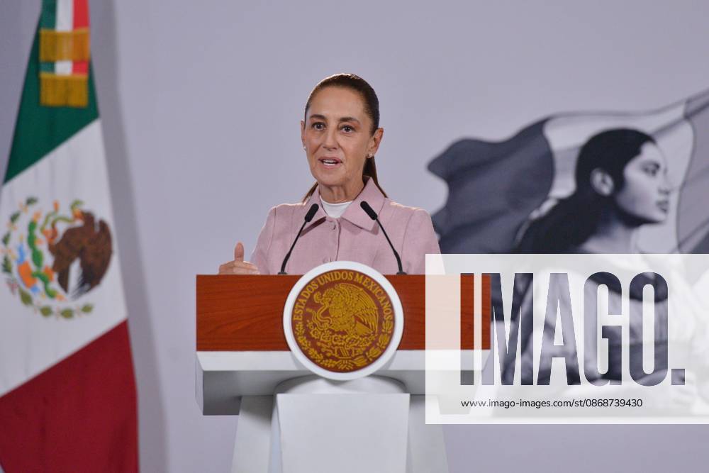TO-45365-MEXICO , June 10, 2026. Mexican President Claudia Sheinbaum spoke about the increase in health clinics and national policy during the "People& 039;s Conference" at the National Palace in Mexico City. Clasos.com.mx - ZUMAcs4_ 20261006_faa_cs4_017