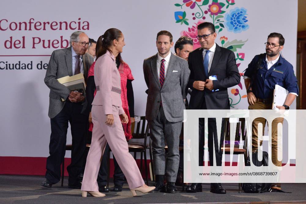 TO-45365-MEXICO , June 10, 2026. Mexican President Claudia Sheinbaum spoke about the increase in health clinics and national policy during the "People& 039;s Conference" at the National Palace in Mexico City. Clasos.com.mx - ZUMAcs4_ 20261006_faa_cs4_045