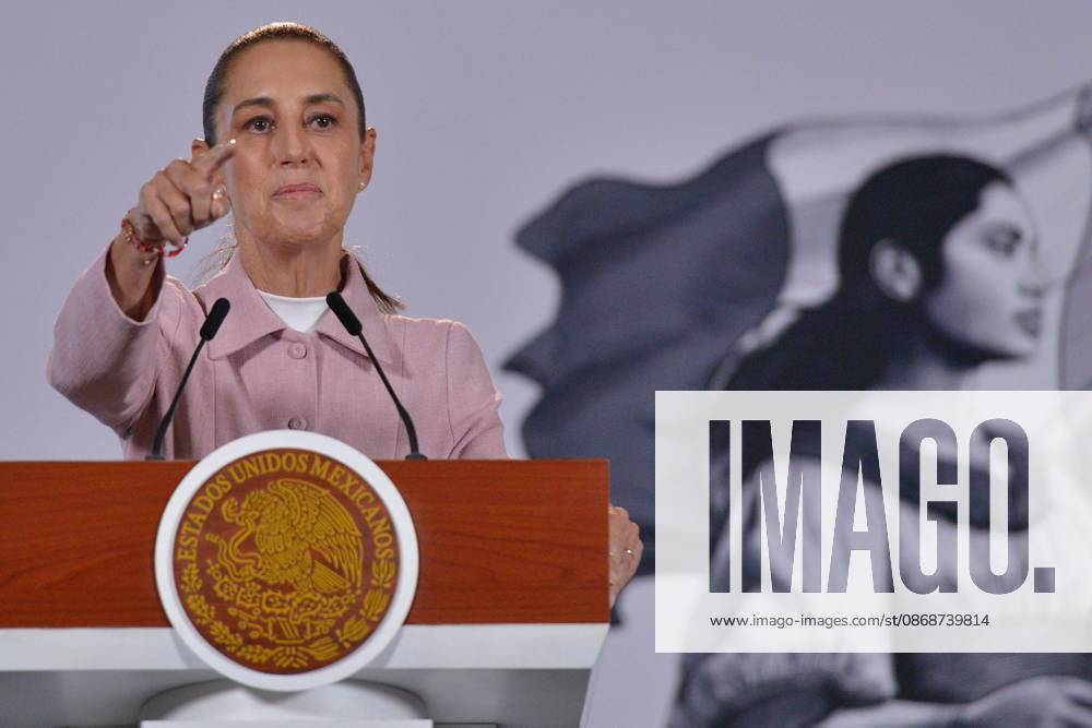 TO-45365-MEXICO , June 10, 2026. Mexican President Claudia Sheinbaum spoke about the increase in health clinics and national policy during the "People& 039;s Conference" at the National Palace in Mexico City. Clasos.com.mx - ZUMAcs4_ 20261006_faa_cs4_053