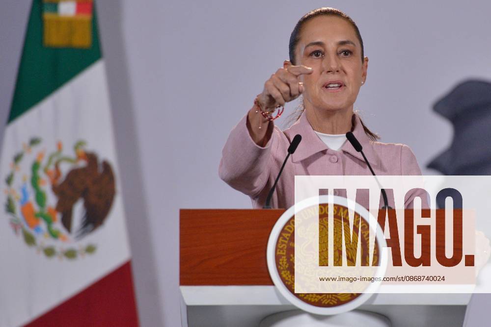 TO-45365-MEXICO , June 10, 2026. Mexican President Claudia Sheinbaum spoke about the increase in health clinics and national policy during the "People& 039;s Conference" at the National Palace in Mexico City. Clasos.com.mx - ZUMAcs4_ 20261006_faa_cs4_086