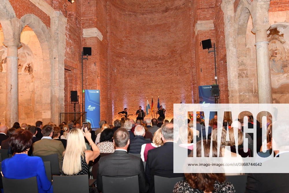 Overview: Award Ceremony for the Bavarian State Medal for Social Service 2026, All Saints Day, Hofkirche, Munich