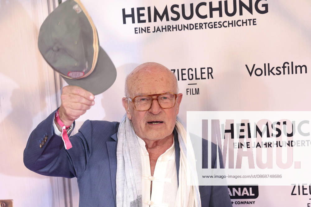Volker Schloendorff at the premiere of *Heimsuchung* on October 6, 2026, at Kino International in Berlin. Volker Schloendorff attends the premiere of *Heimsuchung: The Beloved* at Kino International on October 6, 2026, in Berlin, Germany. Heimsuchung film premiere in Berlin