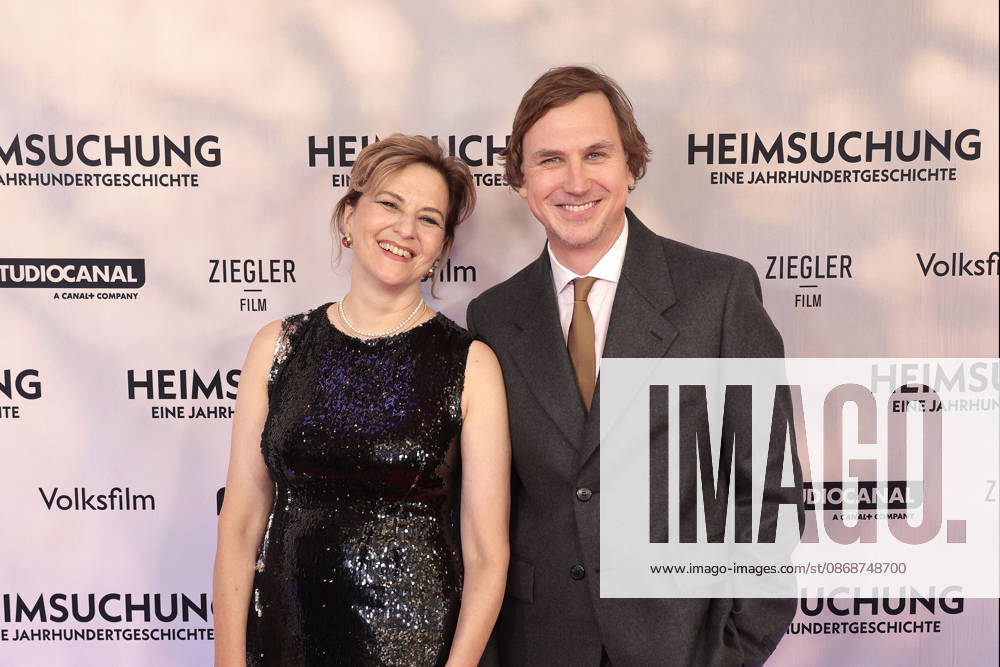 Martina Gedeck and Lars Eidinger at the premiere of *Heimsuchung* on October 6, 2026, at Kino International in Berlin Martina Gedeck and Lars Eidinger attend the premiere of *Heimsuchung: The Beloved* at Kino International on October 6, 2026, in Berlin, Germany. Heimsuchung film premiere in Berlin