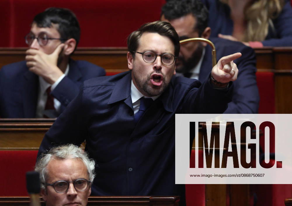 AssembleÌe Nationale - QAG du 6 octobre 2026 Benjamin Lucas-Lundy Sà ance des Questions d Actualità s au Gouvernement à l AssembleÌe Nationale à Paris, le 6 octobre 2026. Current Affairs Question Period with the Government at the National Assembly in Paris