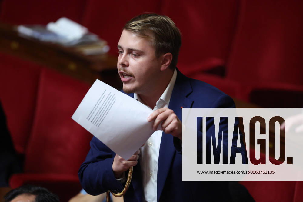 AssembleÌe Nationale - QAG du 6 octobre 2026 Louis Boyard Sà ance des Questions d Actualità s au Gouvernement à l AssembleÌe Nationale à Paris, le 6 octobre 2026. Current Affairs Question Period with the Government at the National Assembly in Paris