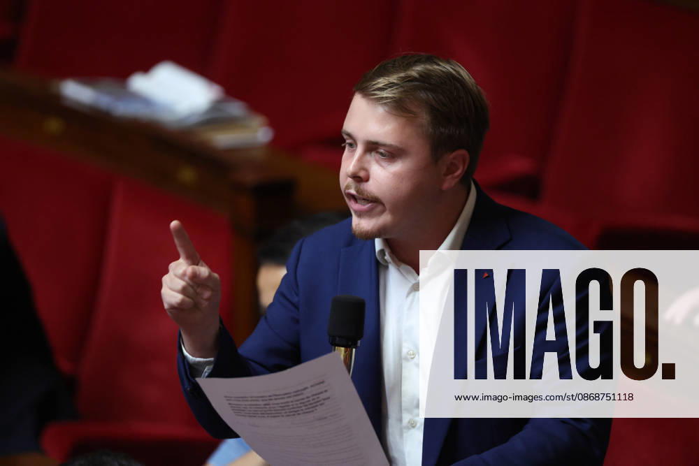 AssembleÌe Nationale - QAG du 6 octobre 2026 Louis Boyard Sà ance des Questions d Actualità s au Gouvernement à l AssembleÌe Nationale à Paris, le 6 octobre 2026. Current Affairs Question Period with the Government at the National Assembly in Paris