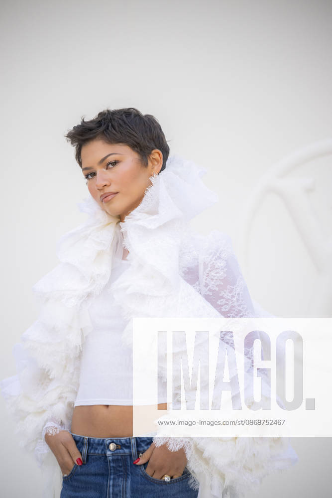 Louis Vuitton - Photocall - Paris Fashion Week EB Zendaya attends the Louis Vuitton Womenswear Spring Summer 2027 show as part of Paris Fashion Week on October 06, 2026 in Paris, France. Photo by Eliot Blondet ABACAPRESS.COM Paris France France