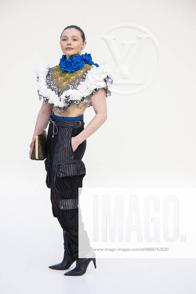 Louis Vuitton - Photocall - Paris Fashion Week EB Chloe Grace Moretz attends the Louis Vuitton Womenswear Spring Summer 2027 show as part of Paris Fashion Week on October 06, 2026 in Paris, France. Photo by Eliot Blondet ABACAPRESS.COM Paris France France