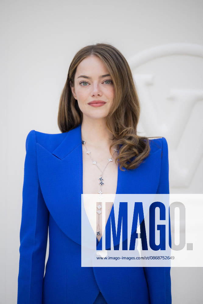 Louis Vuitton - Photocall - Paris Fashion Week EB Emma Stone attends the Louis Vuitton Womenswear Spring Summer 2027 show as part of Paris Fashion Week on October 06, 2026 in Paris, France. Photo by Eliot Blondet ABACAPRESS.COM Paris France France
