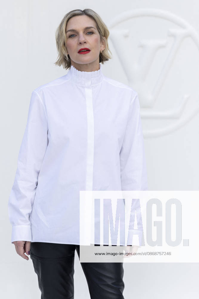 Rhea Seehorn at the photocall for the Louis Vuitton Spring Summer 2027 Women’s Ready-to-Wear collection during Paris Fashion Week (PFW) at the Cité internationale universitaire de Paris, France, on October 6, 2026. Olivier Borde, Bestimage. Photocall at the Louis Vuitton Women’s Ready-to-Wear Spring Summer 2027 show as part of Paris Fashion Week on October 6, 2026, in Paris, France.