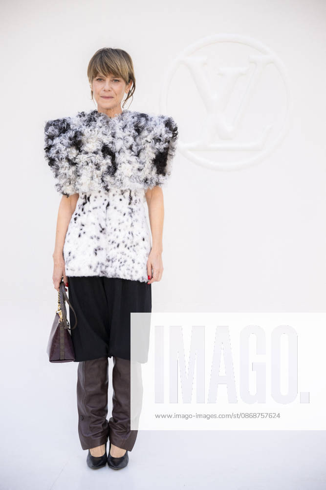 Louis Vuitton - Photocall - Paris Fashion Week EB Marina Fois attends the Louis Vuitton Womenswear Spring Summer 2027 show as part of Paris Fashion Week on October 06, 2026 in Paris, France. Photo by Eliot Blondet ABACAPRESS.COM Paris France France